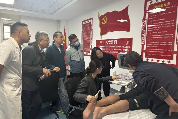 4.3讲座照片2.jpg
